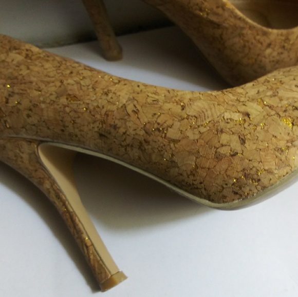 Shoes - Picture 2 of 6